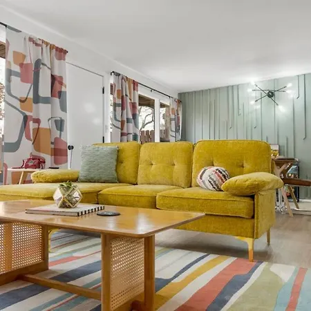 Tulsa Funk House Villa